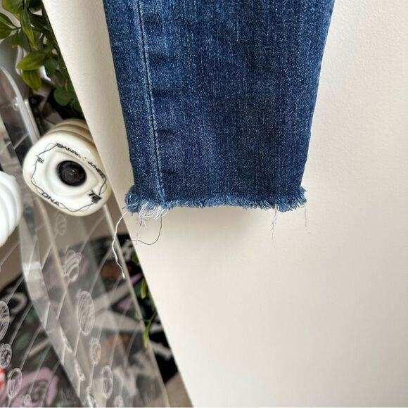 Levi’s the wedgie skinny slightly cropped distressed hem jeans-very flattering - Picture 12 of 14